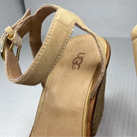 UGG Laynce Chunky Platform Sandal - Picture 12 of 15